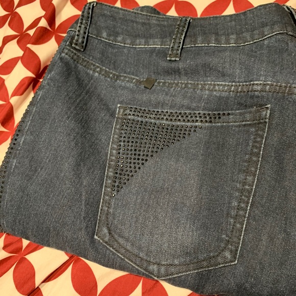 Ladies jeans - Picture 1 of 7